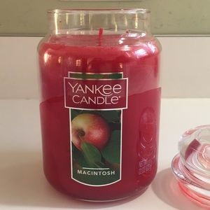 Macintosh scent Yankee Candle